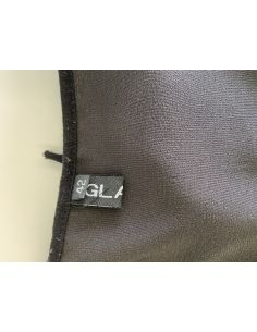 Zwarte jurk, rode details 2